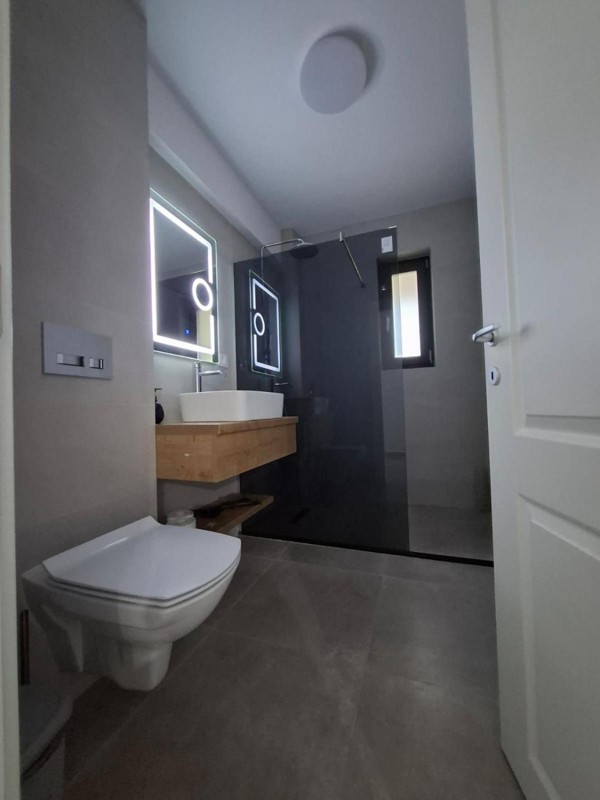 Confort Aparthotel Iasi Bagian luar foto